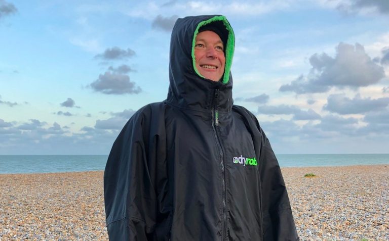 Wing Foiling, SUP and Surf Reviews - dryrobe Advance Long Sleeve 2020