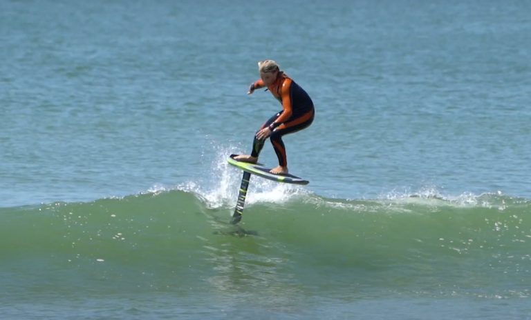 SURFFOIL : LIGHTNING FAST