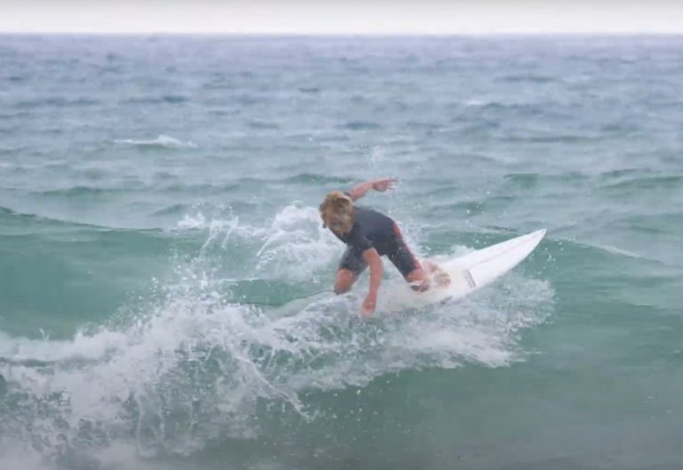 SURF: KID PARADISE !