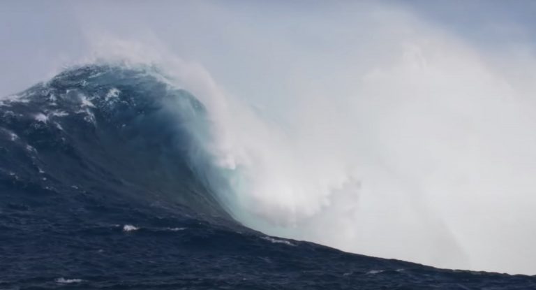 The Big Wave Event Of Emi And Izzi's Lives Gets The Green Light To Go | No Small Feat S1E2