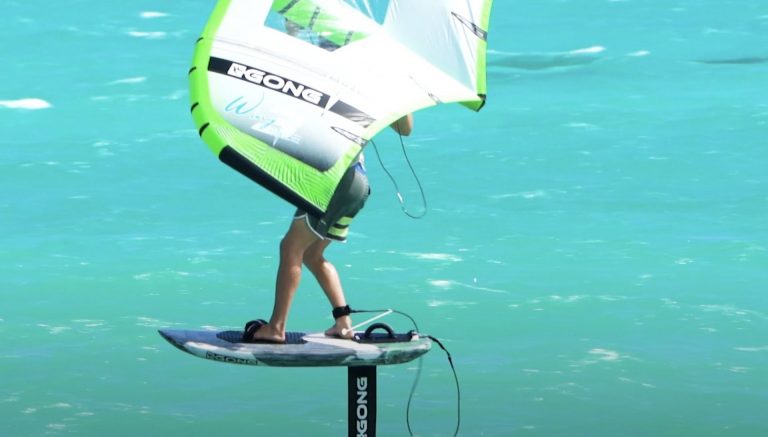 WING: HOW TO SWITCH YOUR FEET IN FLIGHT // EN