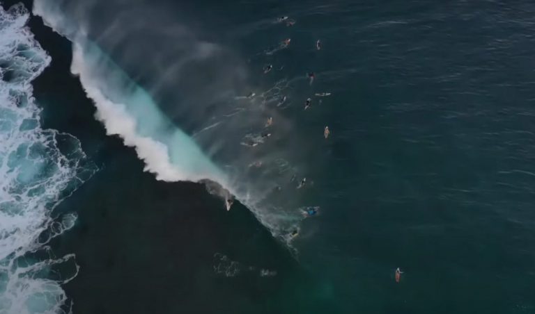 4k - Sleep with Surfing and Soothing Background Music! All Night Stream