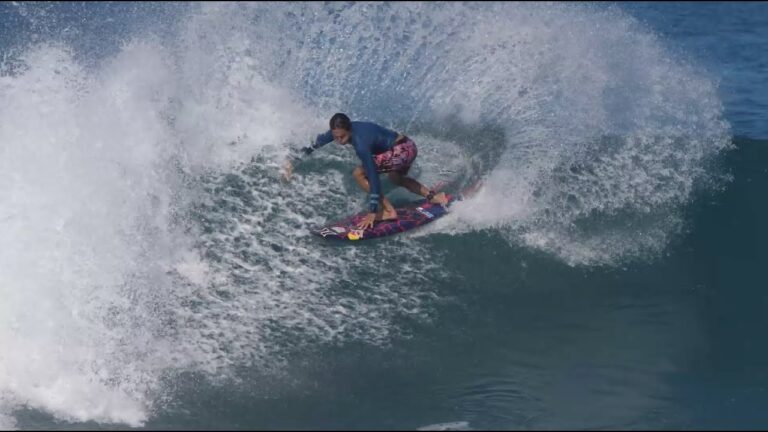 A perfect SURF day on the North Shore