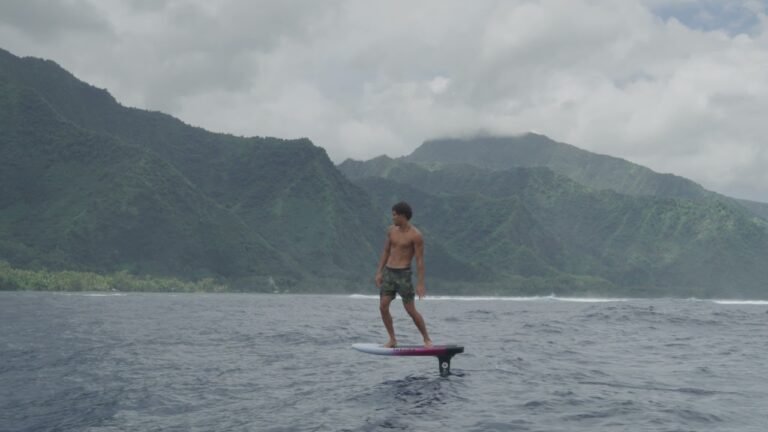 Surf Foil Session in Tahiti