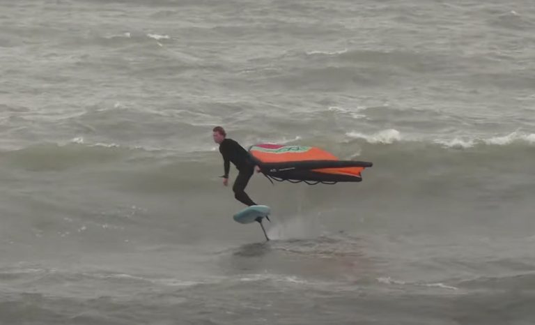 Wingsurfing North Sea with Shinn