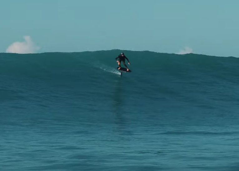 Surf Foil Session in Hawaii