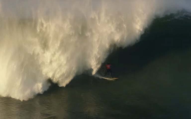 Nazaré in slow motion - Kai Lenny & Lucas Chumbo