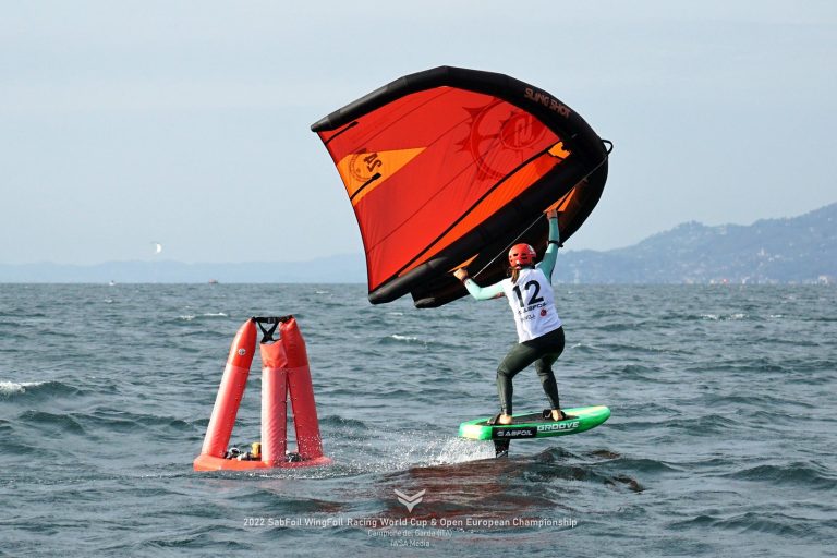 Novotná & Ghio Slalom into Garda Lead