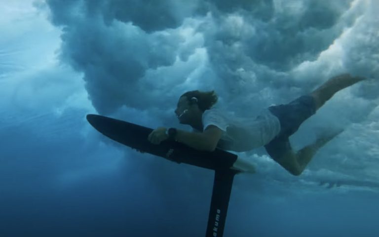 TAKUMA CHARGING HARD IN THE MALDIVES