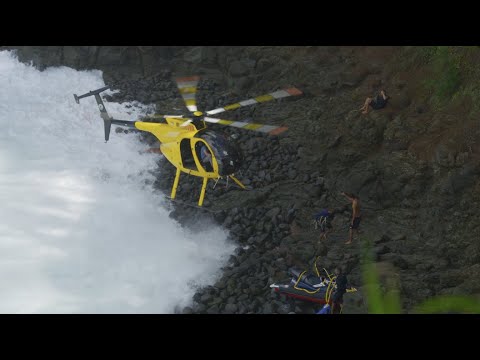 Helicopter rescues Jet Ski destroyed by Giant Waves