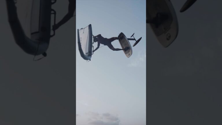What a feeling 720!  #2023 #foil #mystic #northfoils #tarifa #wing #beach #wingfoiling
