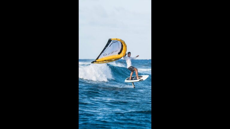 Day out in Los Roques with @vrinhamal and @isidroferreiraa catching waves!