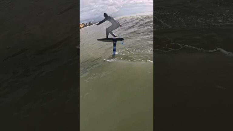 Foil surfing is epic! #courtintheact #foilsurfing #surffoiling #foilhub #surf #surfing