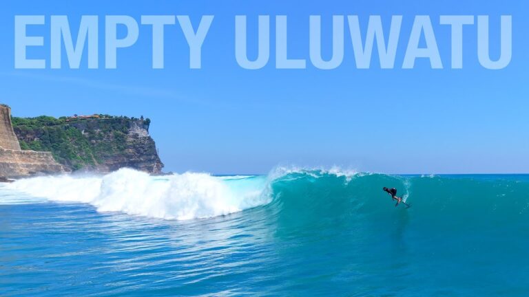 ONE WAVE AT EMPTY ULUWATU