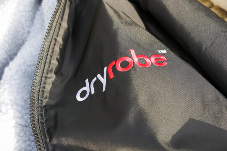 Wing Foiling, SUP and Surf Reviews - dryrobe Advance Long Sleeve 2025