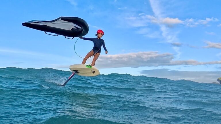 Just a perfect day of foiling at Kanaha Beach