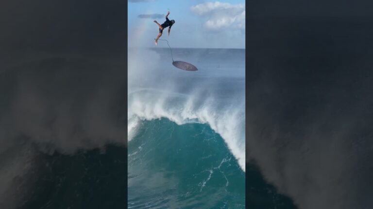 One of the SCARIEST WAVES in the world ‍ #pipe #surf #spot