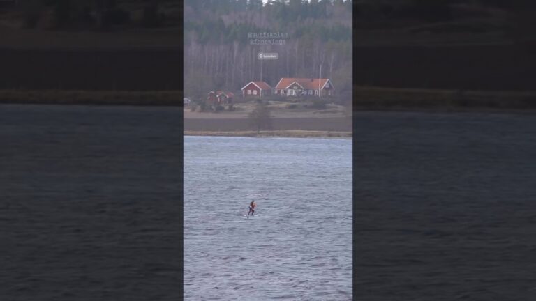Johan kör PW hemma på sjön. Det är detta som är så fantastiskt med just parawing. #fonefoil