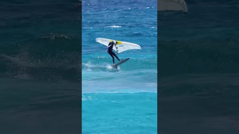 Not easy, Manon D. still makes it work #wingfoiling #wingfoilworldtour #waves