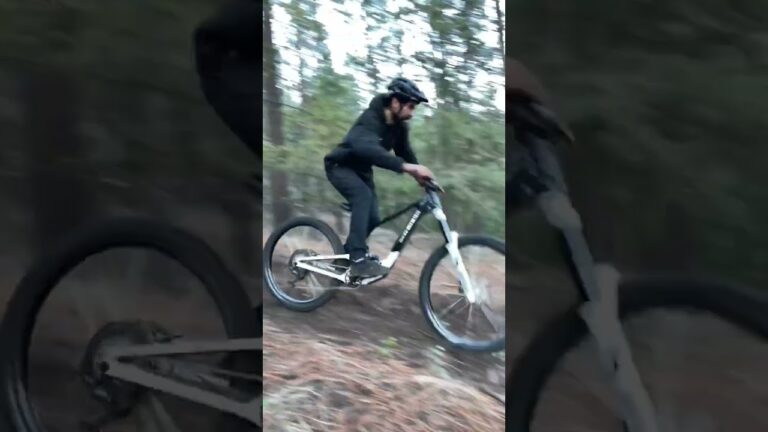 ::: RAW Friday Raw trail sounds, soft dirt, clean sends.