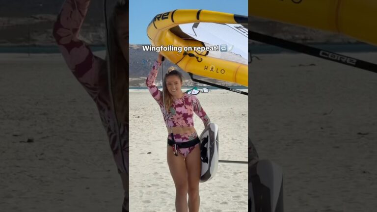 Hot Wingfoil Turns! #wingfoiling #wingfoil #surfgirl #watersports #satisfying #extremesports