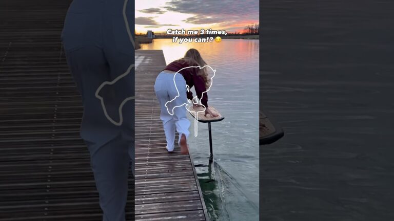 Catch me… IF you can?! #trend #challenge #game #surfgirl #sportsgirl #watersports #pumpfoil #girl