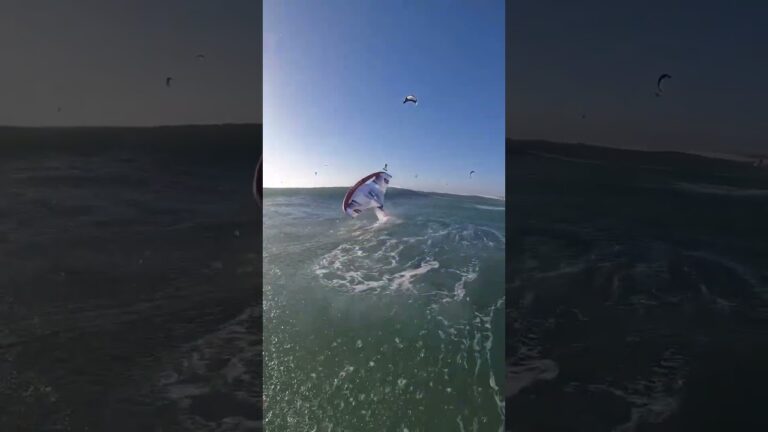 Wave mode on, Xavii in South Africa #wingfoil #southafrica #wingfoilworldtour #wingfoiling
