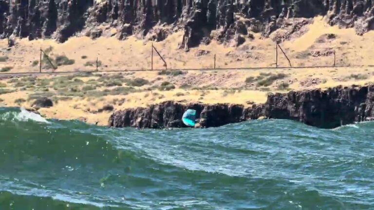 Downwind Foil Surfing in the Columbia River, Gorge with EPIC conditions! ‍