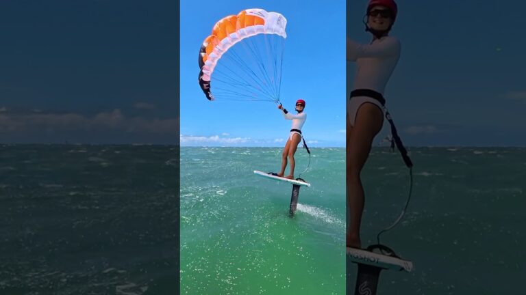 She’s having fun on her parawing #foiling #parawing #maui #shorts