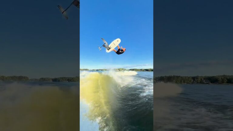 Full wake foil backflip and 360. Have you tried it behind the boat? #hydrofoil